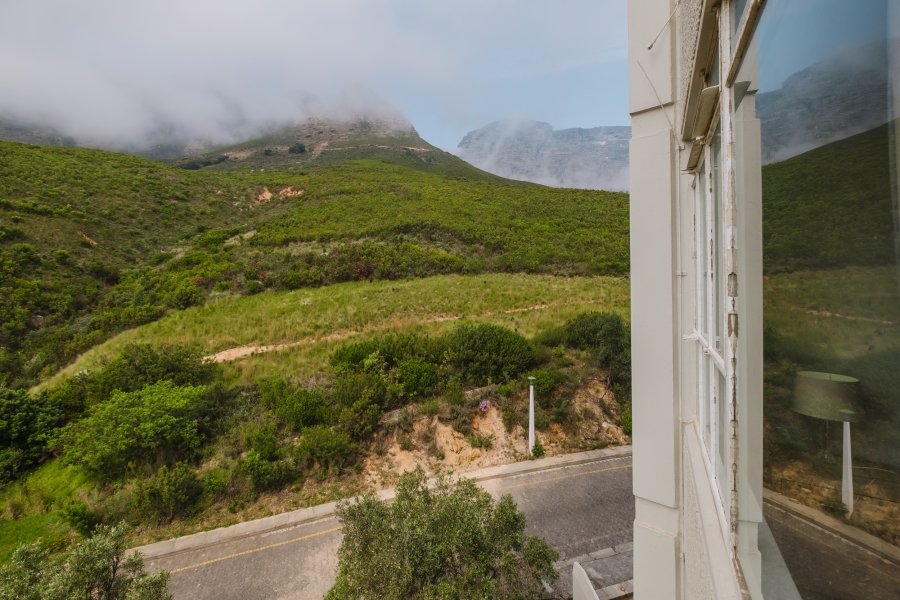 1 Bedroom Property for Sale in Vredehoek Western Cape